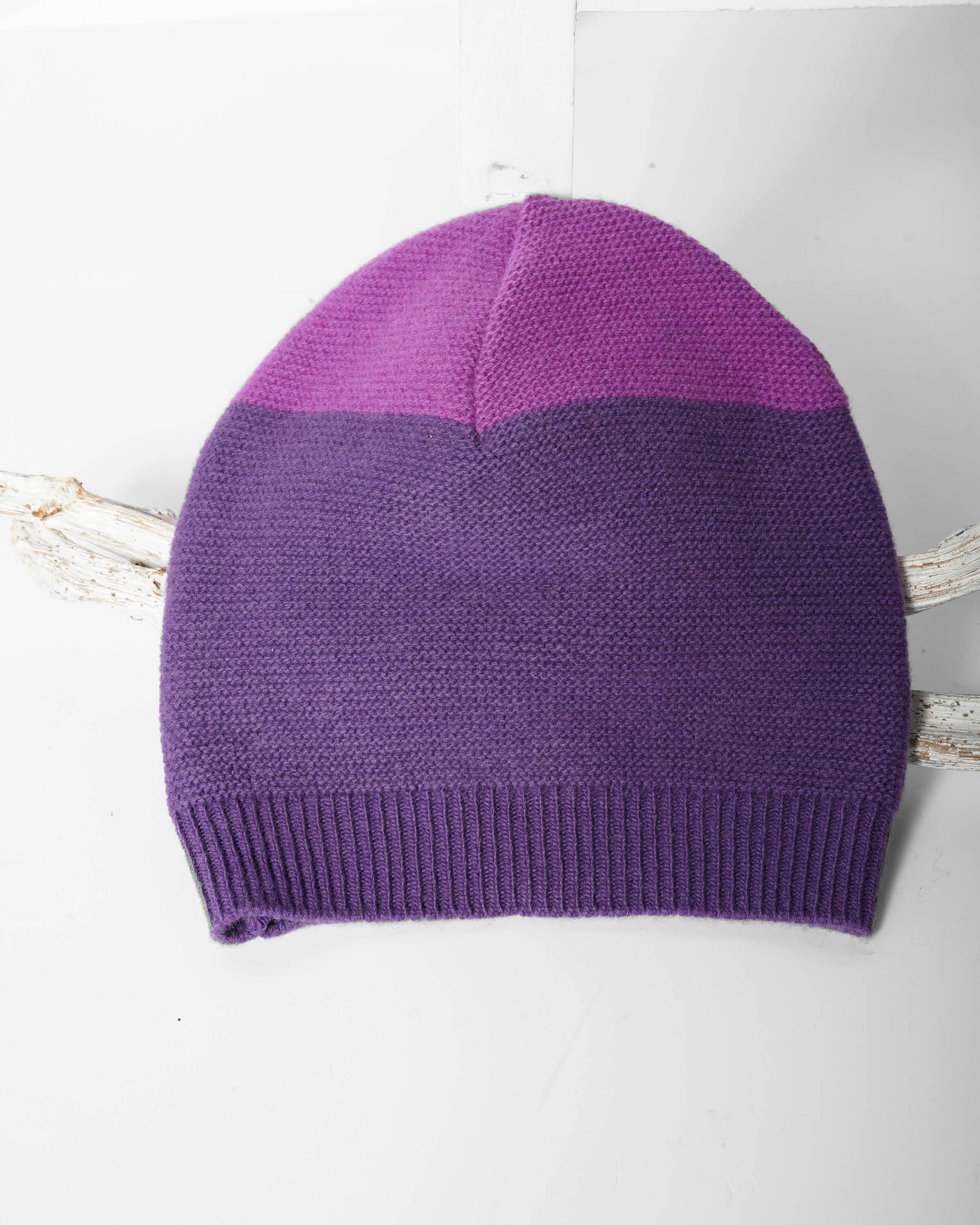 lila-violett